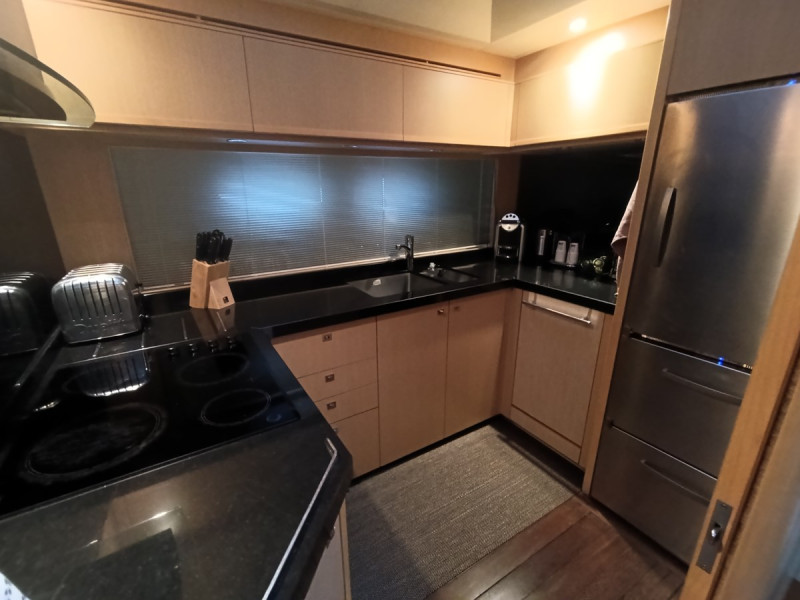 V78 2011 PRINCESS YACHTS