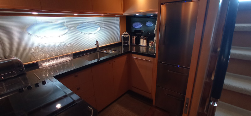 V78 2011 PRINCESS YACHTS