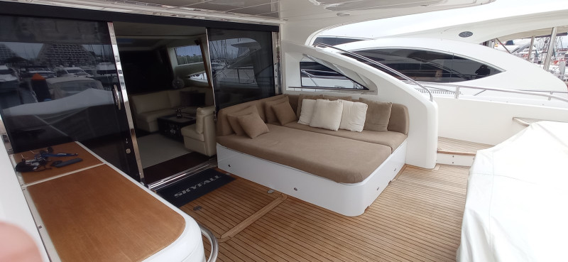 V78 2011 PRINCESS YACHTS