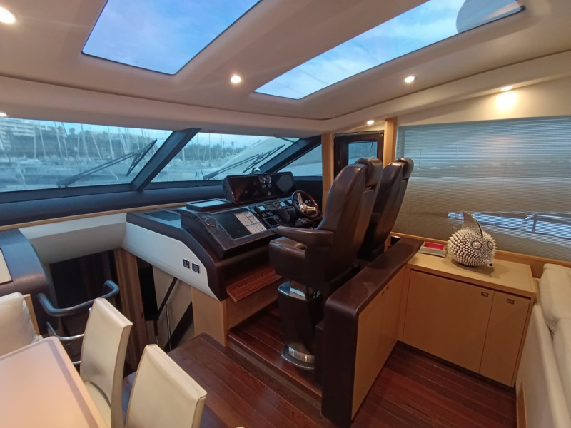 V78 2011 PRINCESS YACHTS