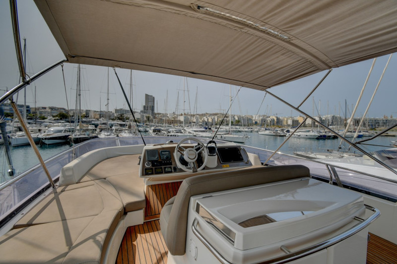 PRESTIGE 62 2015 PRESTIGE