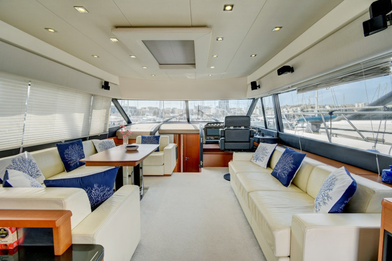 PRESTIGE 62 2015 PRESTIGE
