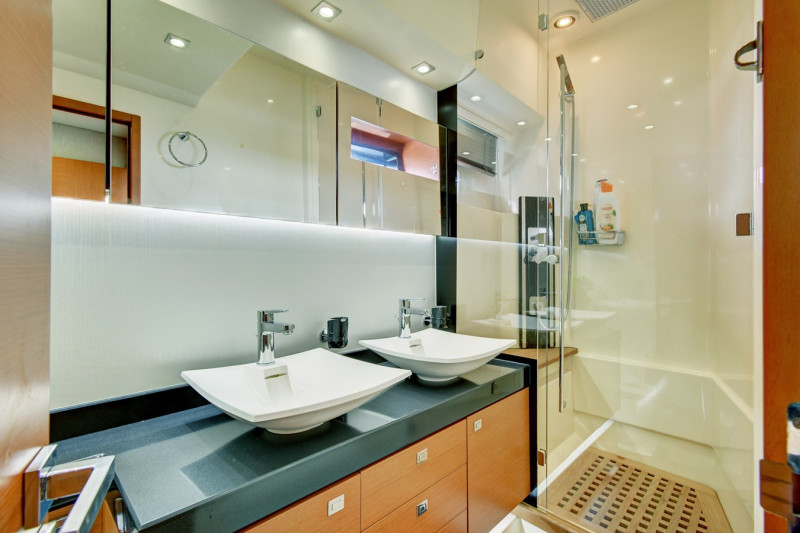 PRESTIGE 62 2015 PRESTIGE