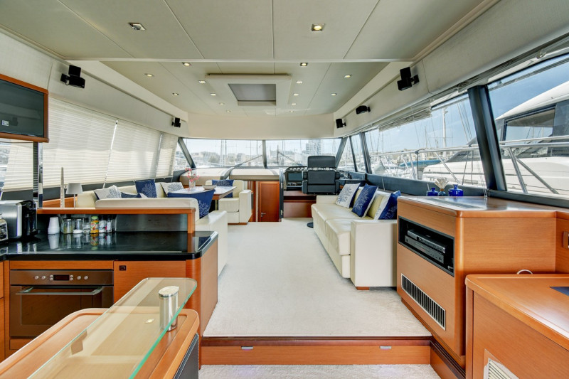 PRESTIGE 62 2015 PRESTIGE