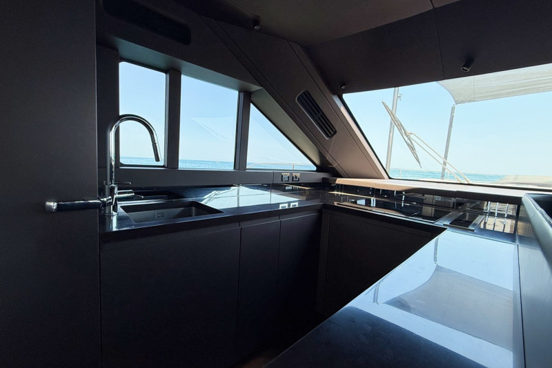 67 FLY 2023 CRANCHI YACHTS