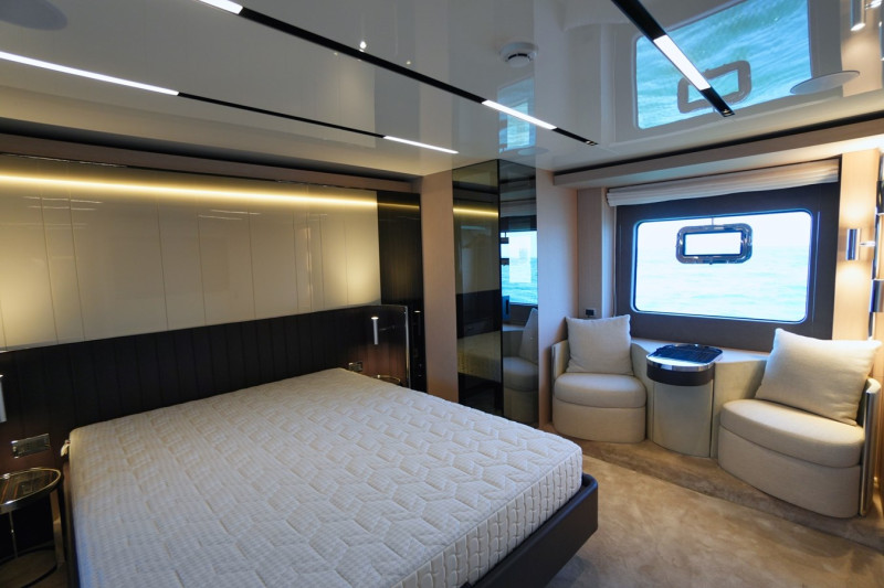 67 FLY 2023 CRANCHI YACHTS