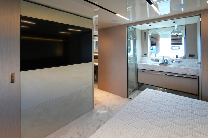 67 FLY 2023 CRANCHI YACHTS