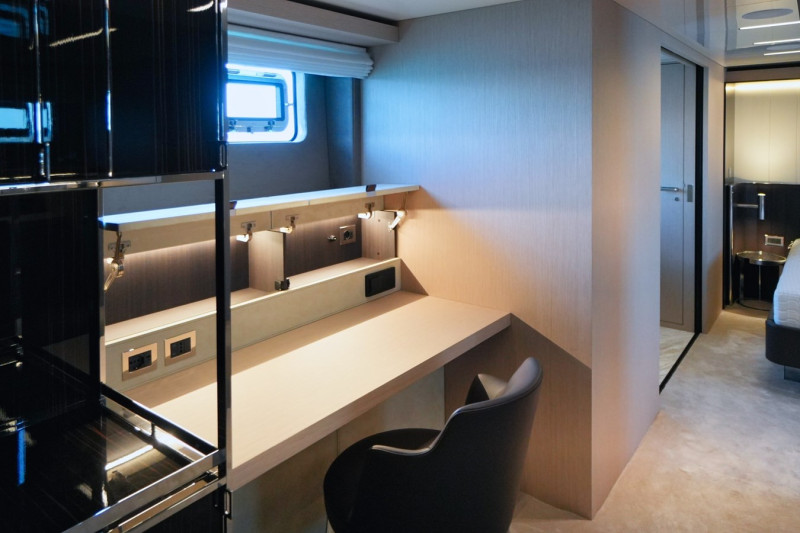 67 FLY 2023 CRANCHI YACHTS