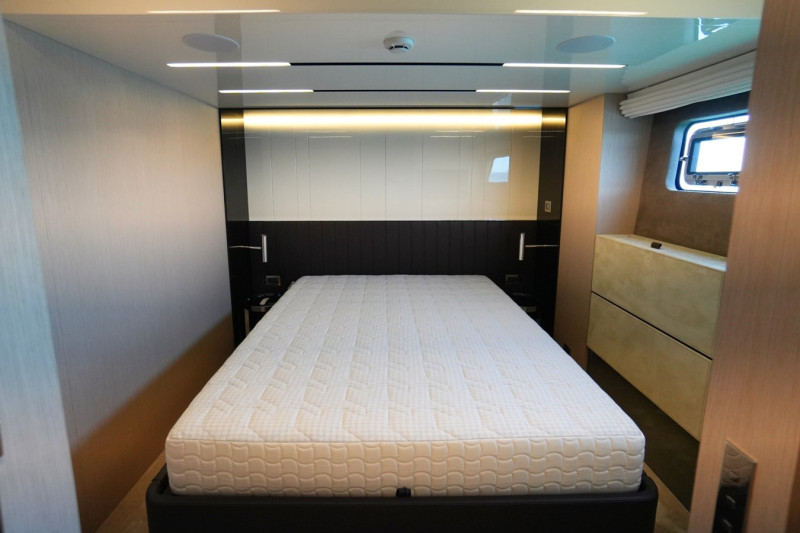 67 FLY 2023 CRANCHI YACHTS