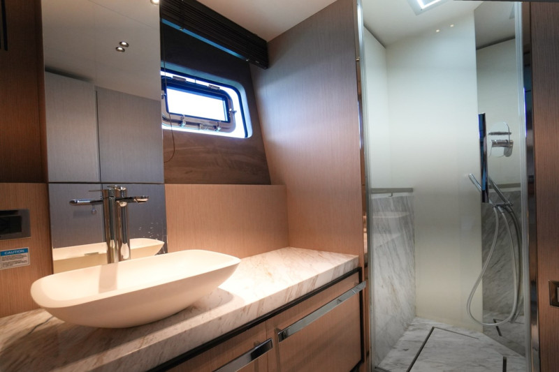 67 FLY 2023 CRANCHI YACHTS