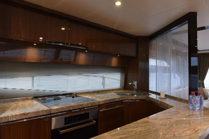 2013 PRINCESS YACHTS