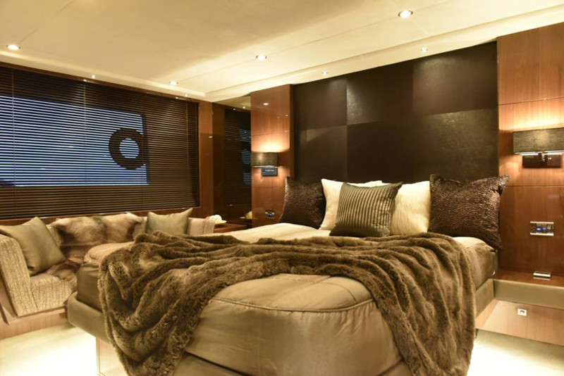 2013 PRINCESS YACHTS