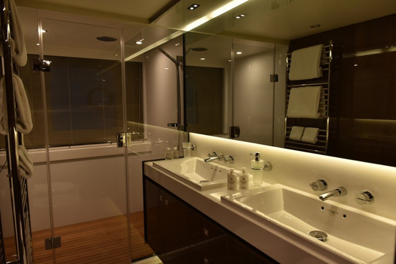 2013 PRINCESS YACHTS