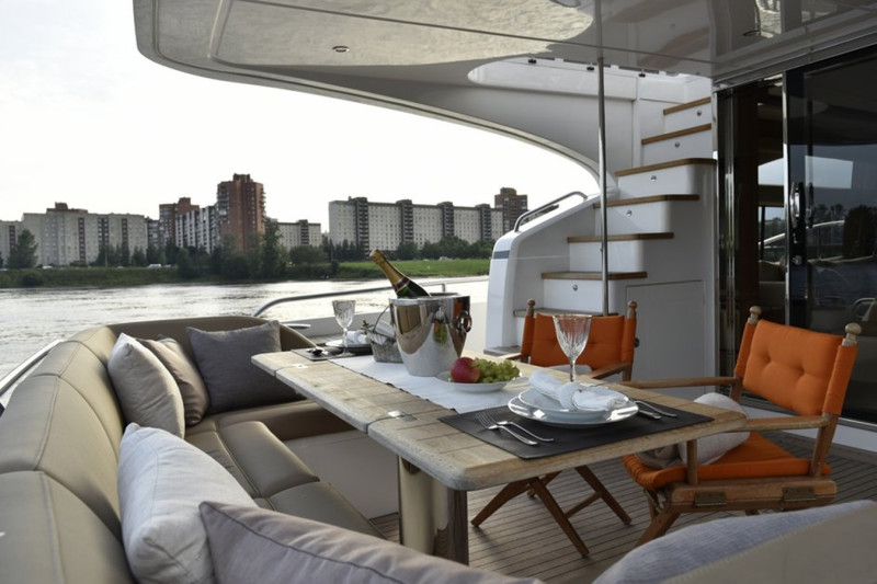 2013 PRINCESS YACHTS