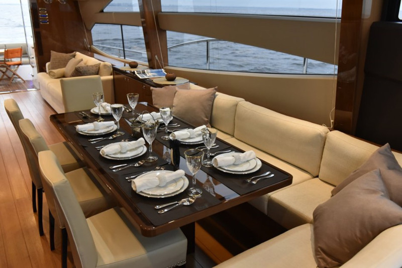 2013 PRINCESS YACHTS