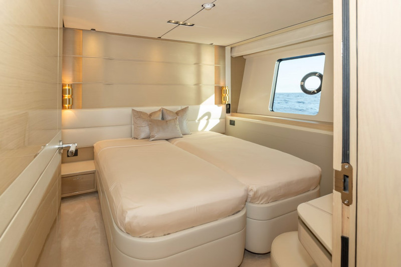 30M 2019 PRINCESS YACHTS