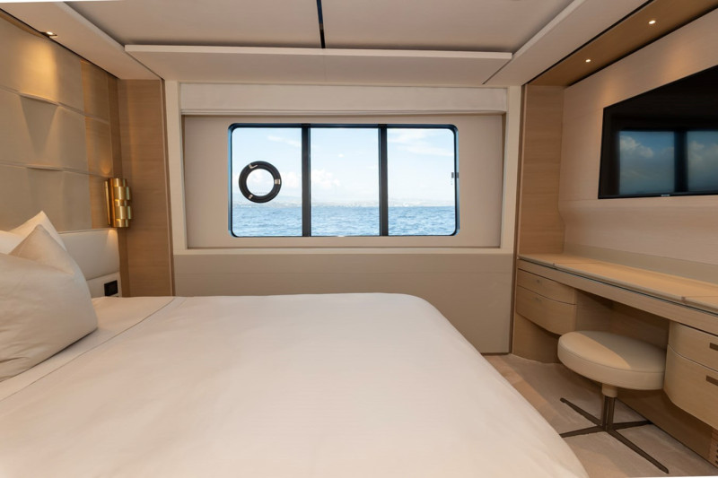 30M 2019 PRINCESS YACHTS