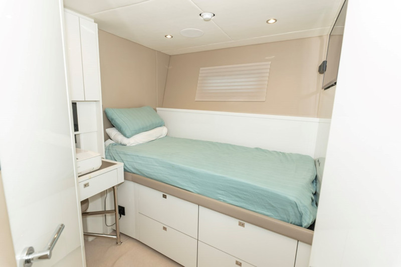 30M 2019 PRINCESS YACHTS