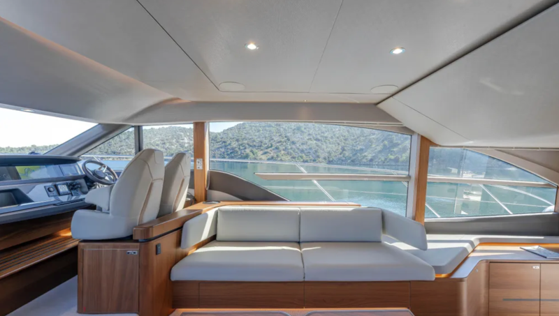 F55 2021 PRINCESS YACHTS