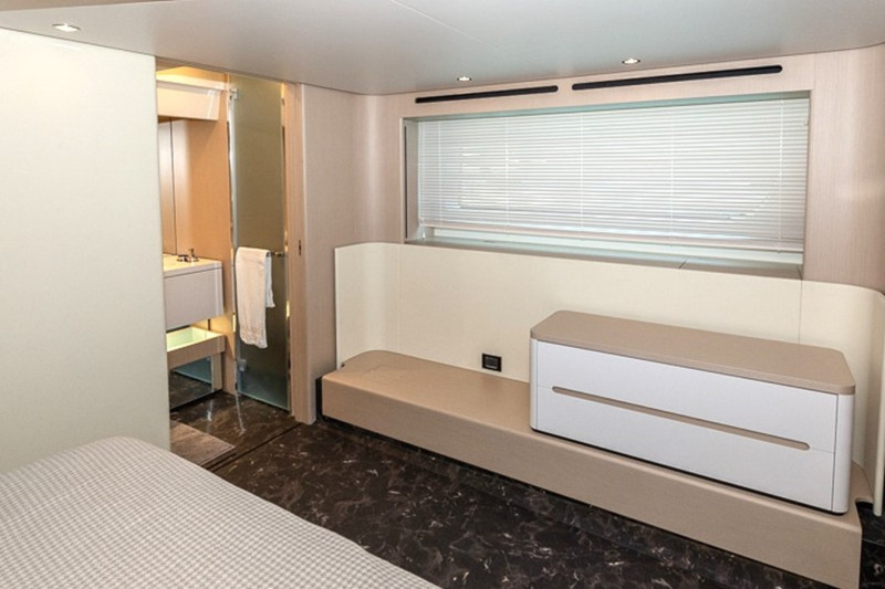 FLY 68 2024 AZIMUT YACHTS