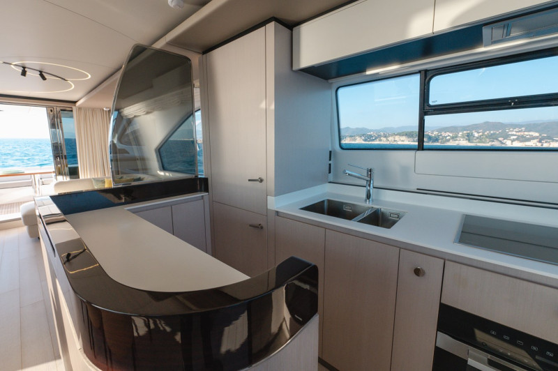 FLY 72 2023 AZIMUT YACHTS