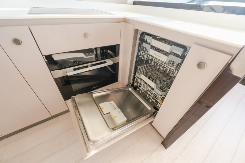 FLY 72 2023 AZIMUT YACHTS