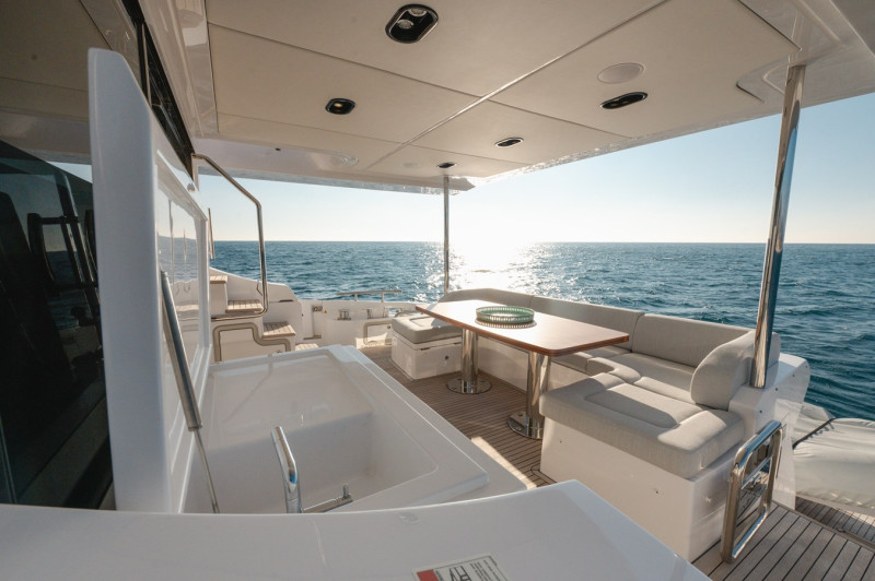 FLY 72 2023 AZIMUT YACHTS