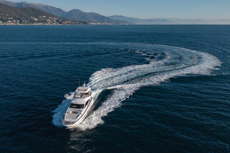 FLY 72 2023 AZIMUT YACHTS