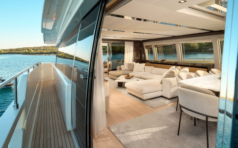 2019 FERRETTI YACHTS