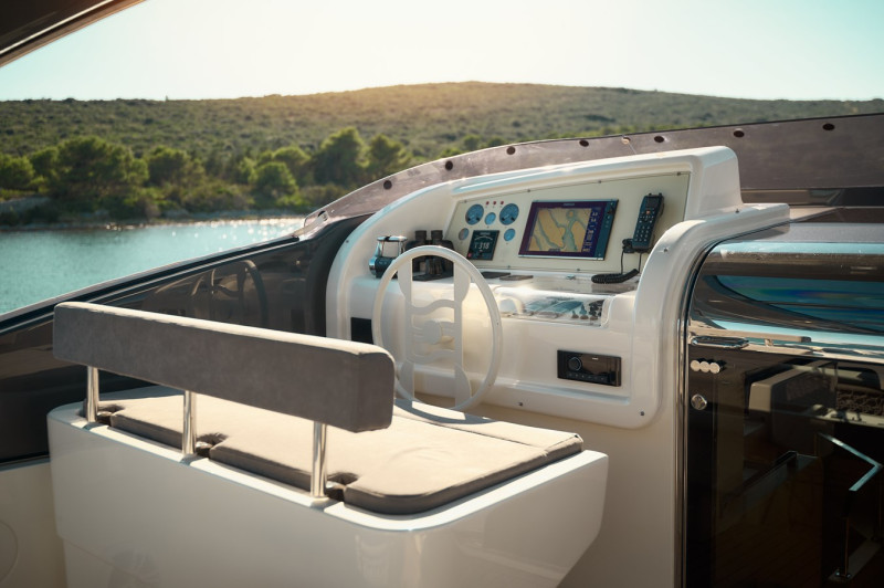 2019 FERRETTI YACHTS