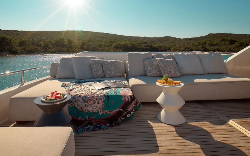 2019 FERRETTI YACHTS