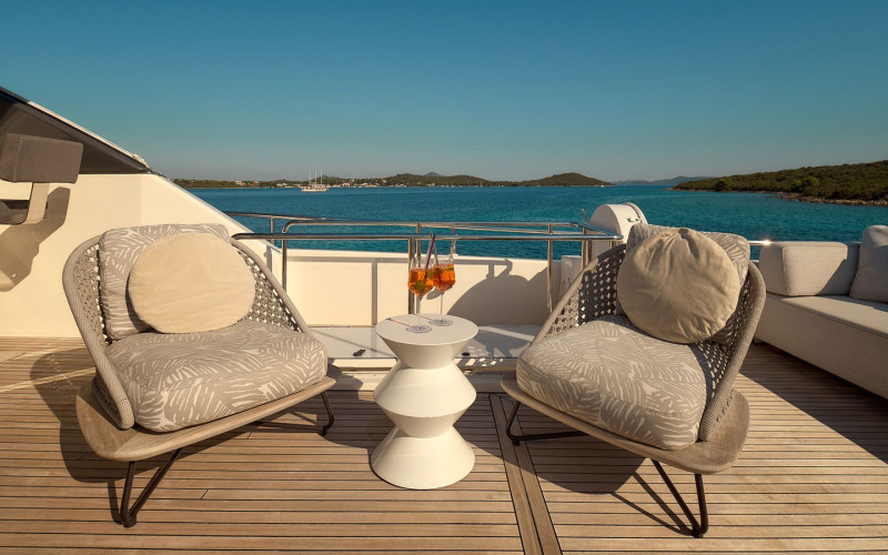 2019 FERRETTI YACHTS