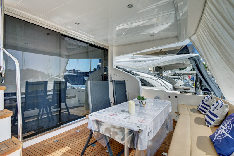 PRINCESS 62 2009 PRINCESS YACHTS
