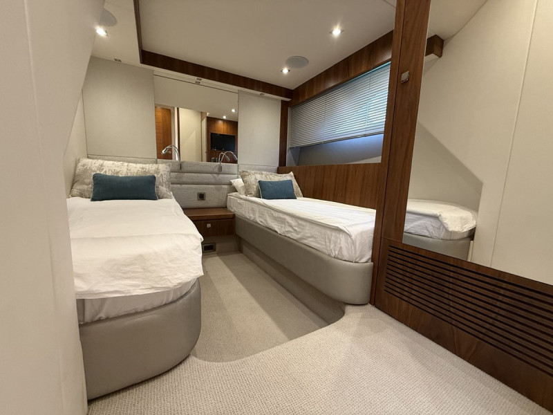 MANHATTAN 66 2018 SUNSEEKER