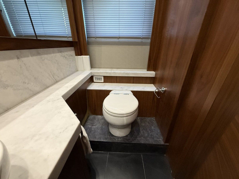 MANHATTAN 66 2018 SUNSEEKER