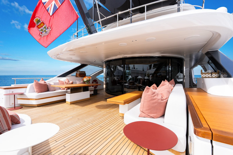 34 OASIS 2024 BENETTI YACHTS