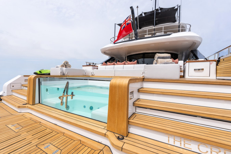 34 Oasis 2024 BENETTI YACHTS