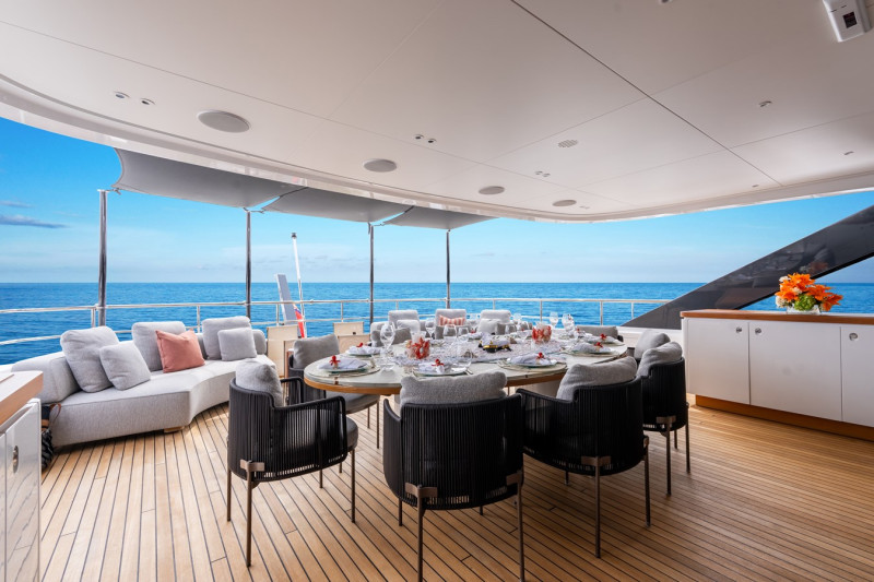 34 Oasis 2024 BENETTI YACHTS