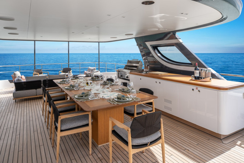 34 Oasis 2024 BENETTI YACHTS