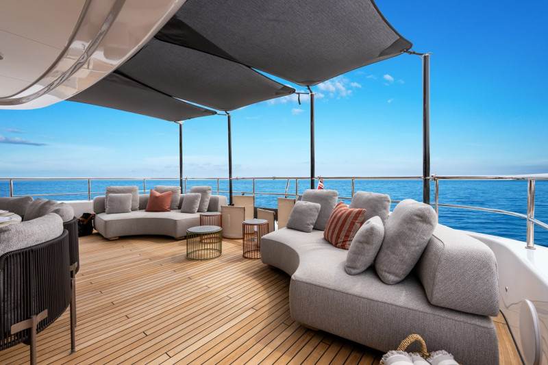 34 Oasis 2024 BENETTI YACHTS