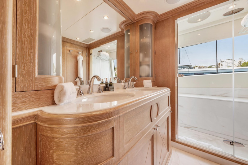 2009 BENETTI YACHTS