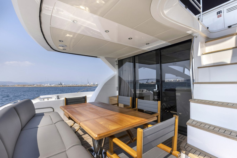MANHATTAN 65 2016 SUNSEEKER