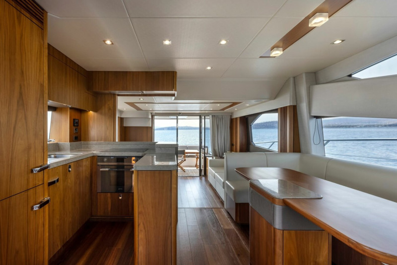 MANHATTAN 65 2016 SUNSEEKER