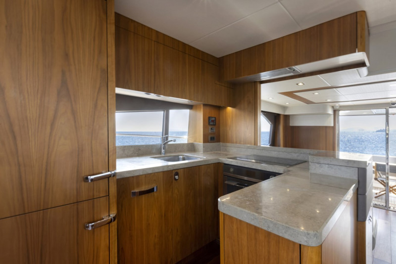MANHATTAN 65 2016 SUNSEEKER