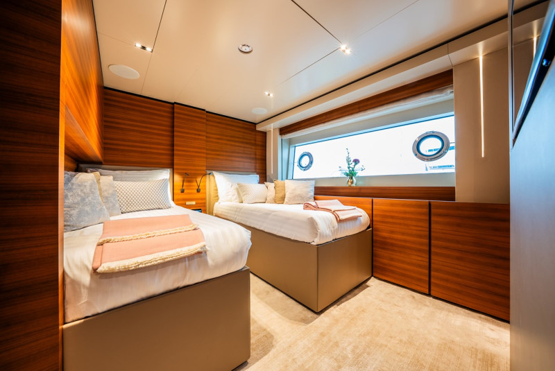 NAVETTA 33 2019 CUSTOM LINE