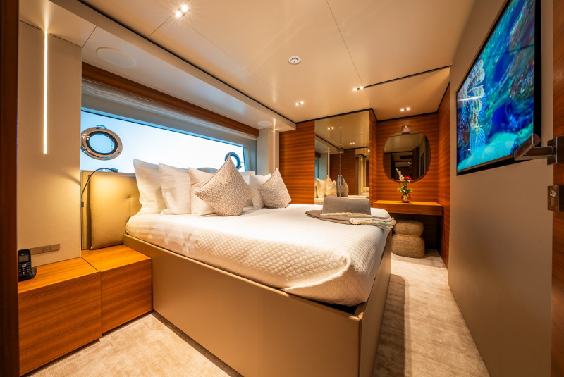 NAVETTA 33 2019 CUSTOM LINE