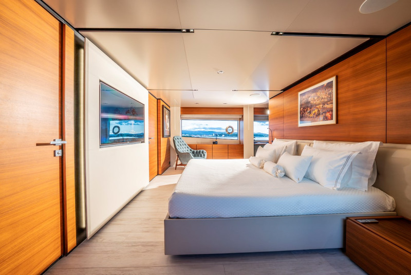 NAVETTA 33 2019 CUSTOM LINE