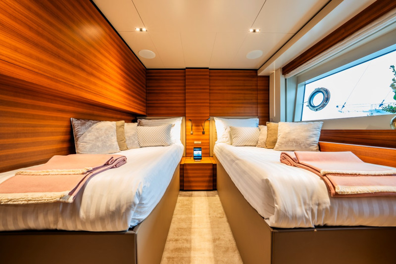 NAVETTA 33 2019 CUSTOM LINE