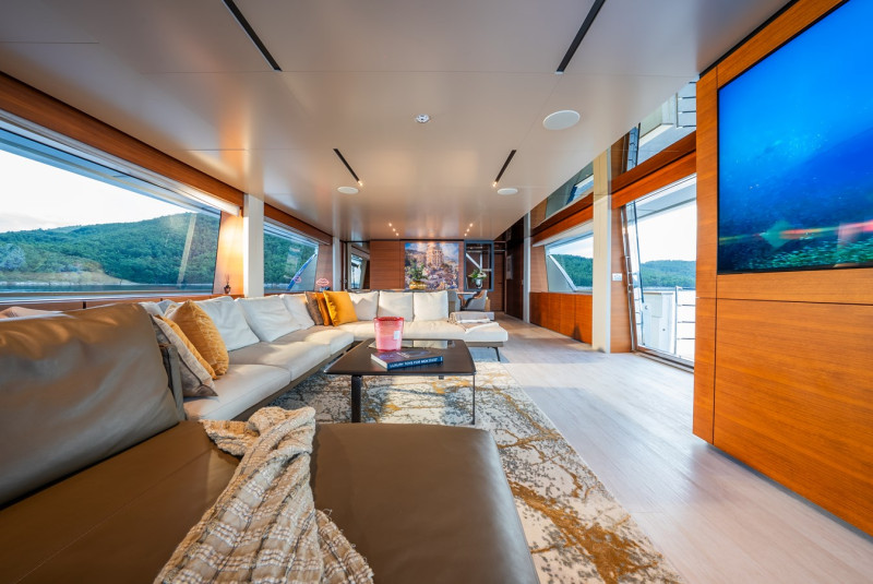 NAVETTA 33 2019 CUSTOM LINE
