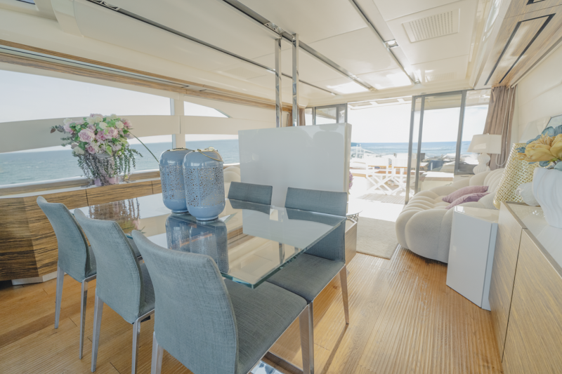 ABSOLUTE 70 STY 2010 ABSOLUTE